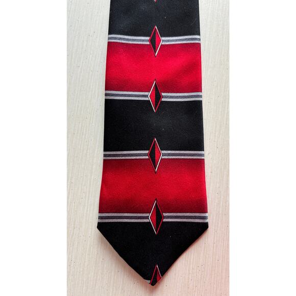 Vintage Luxury Pierre Balmain Paris Silk Tie Red Black Geometric Diamond Pattern - Picture 2 of 6
